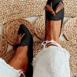 Pointed loafers with tassel