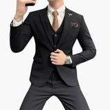 Men's Suit with Vest and Slim Fit for Every Season
