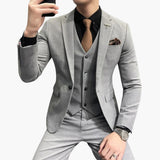 Men's Suit with Vest and Slim Fit for Every Season