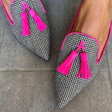 Pointed loafer with fluo fringes