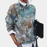 Women's pullover with round neckline and geometric pattern