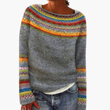 Women's sweater with round neckline and knitted pattern