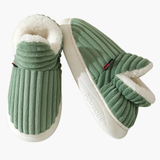 Women’s Plush Slippers with Ribbed Surface and Inner Lining